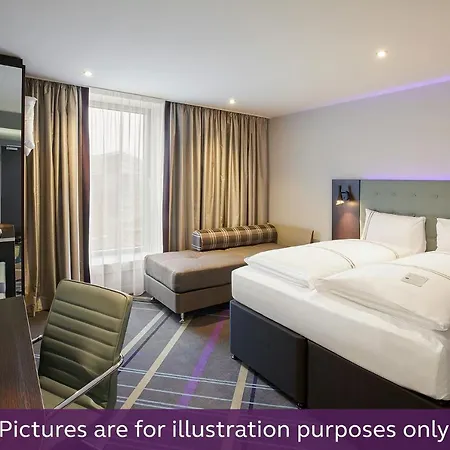 Hotel Premier Sued